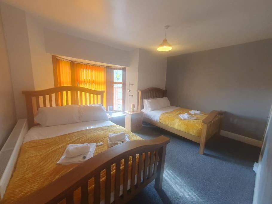 Вілла Guardian View Abertillery Екстер'єр фото
